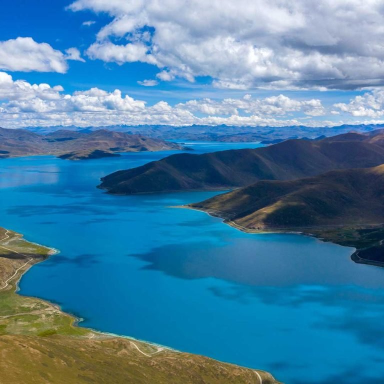 Tibet-Yamdrok-Lake